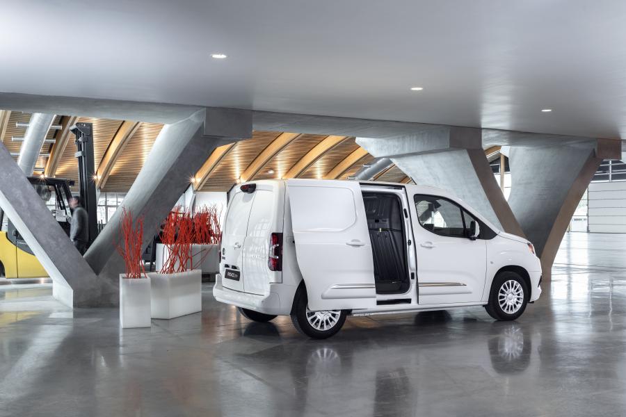 Toyota ProAce City Van 2019 года  (EU) (фото 16 из 53)